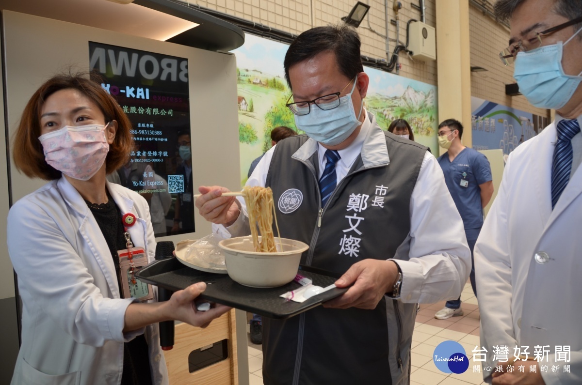 台科大校友捐助部桃24小時無人餐廳 即時熱食餐點陪前線吃飽再戰