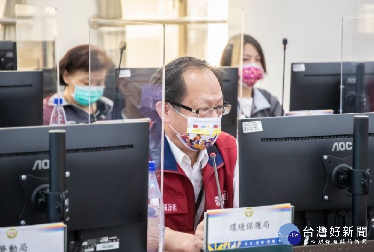 環保局長表示，配合中央停止廚餘養豬政策，已協調2家業者妥善處理桃園市家戶廚餘及事業廚餘